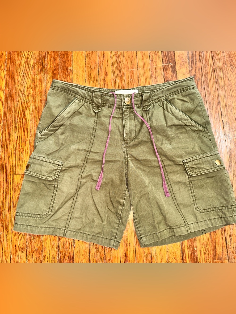 Women’s Size 4 Eddie Bauer Army Green Khaki Shorts